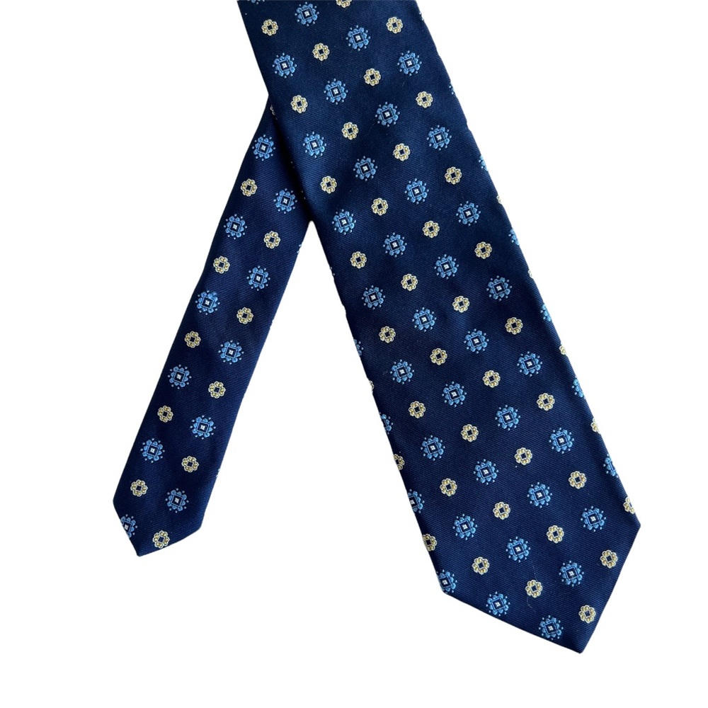 Brooks Brothers Makers and Merchants 💯% all silk necktie.